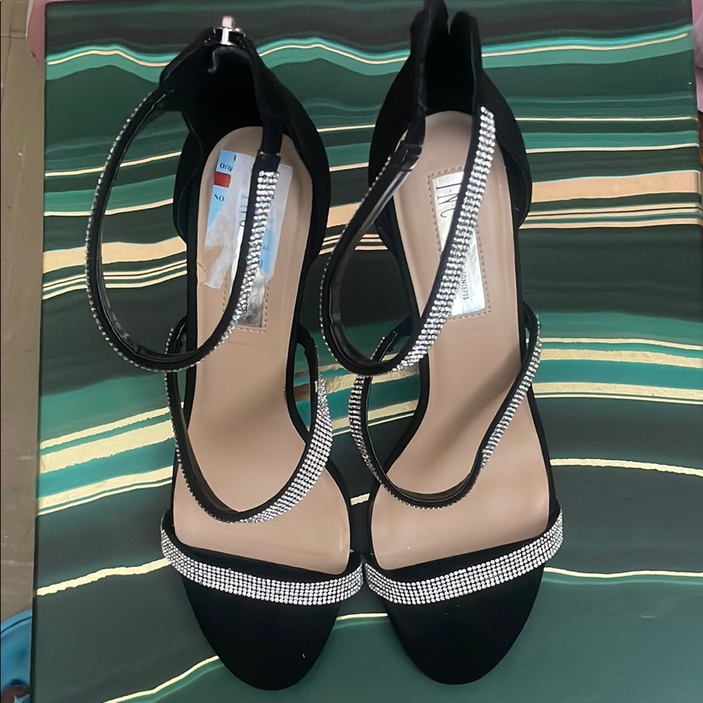 Elegant Black and Silver Women's Sandals